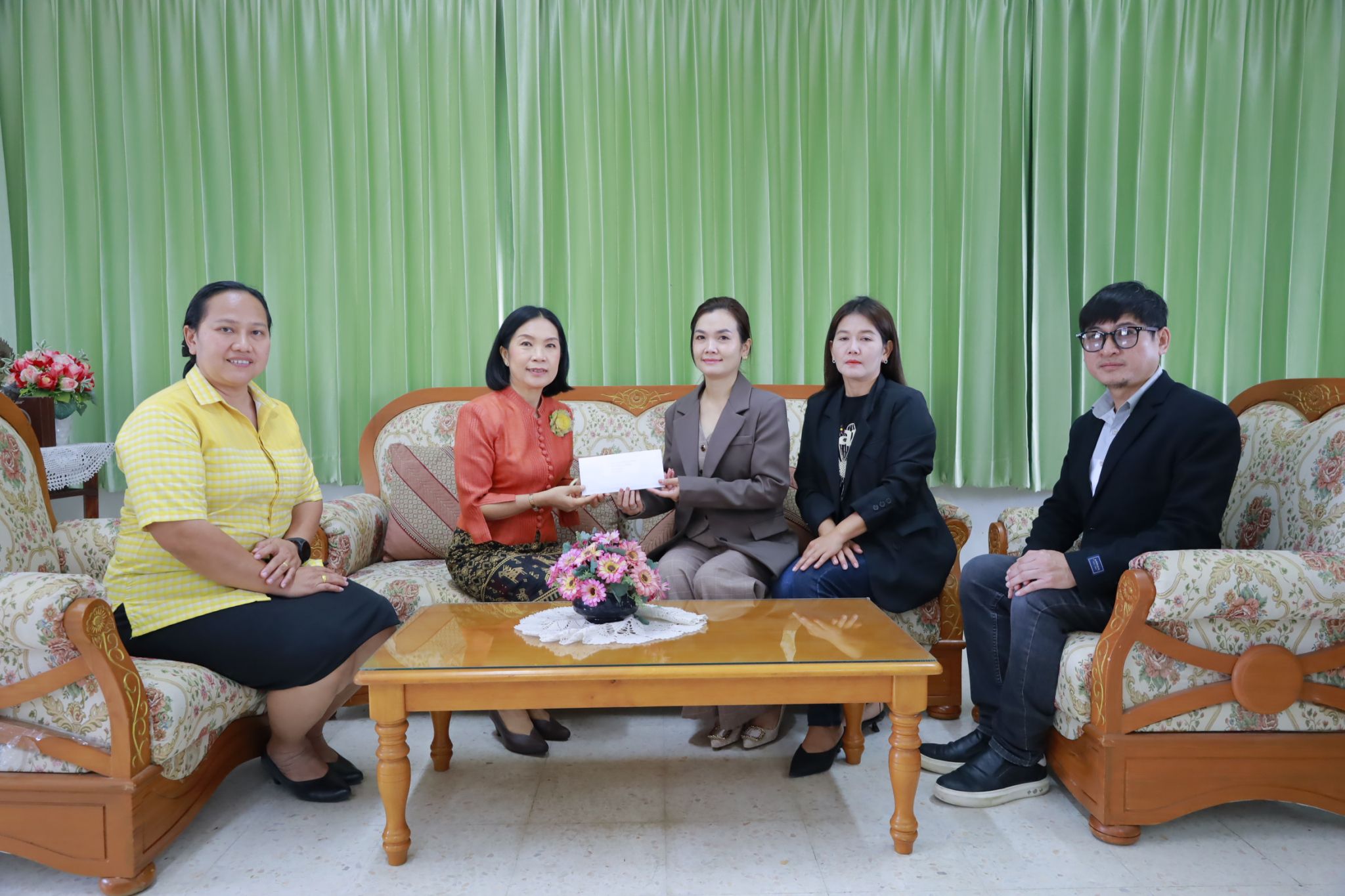 รูปภาพประกอบ